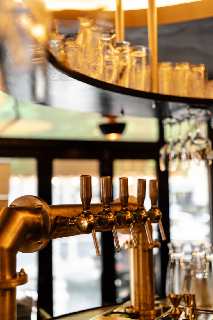 Les Canoux – tireuses du bar